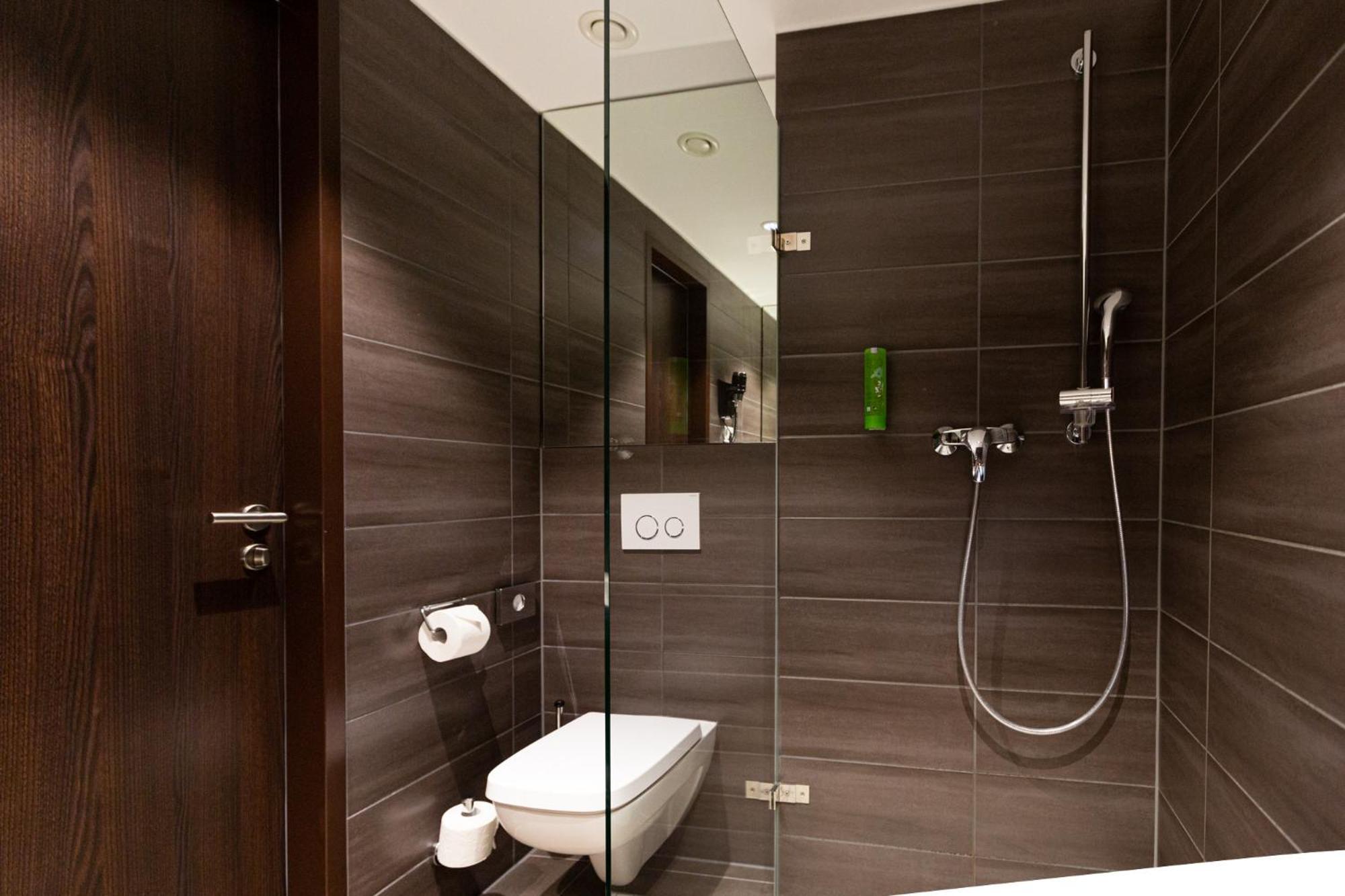 בנסהיים Tobbaccon Hotel מראה חיצוני תמונה