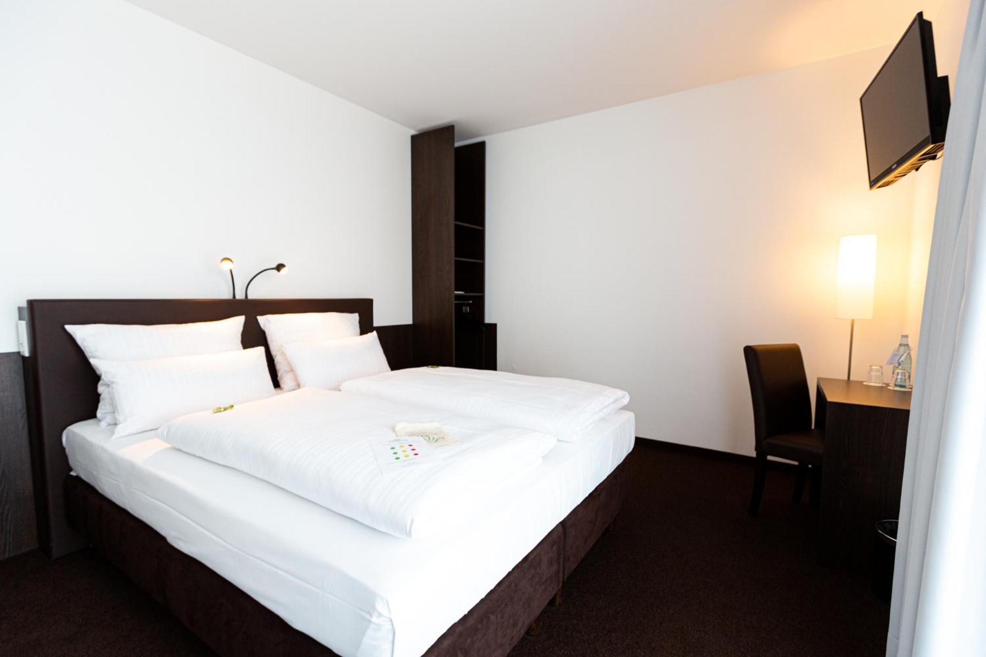 בנסהיים Tobbaccon Hotel מראה חיצוני תמונה